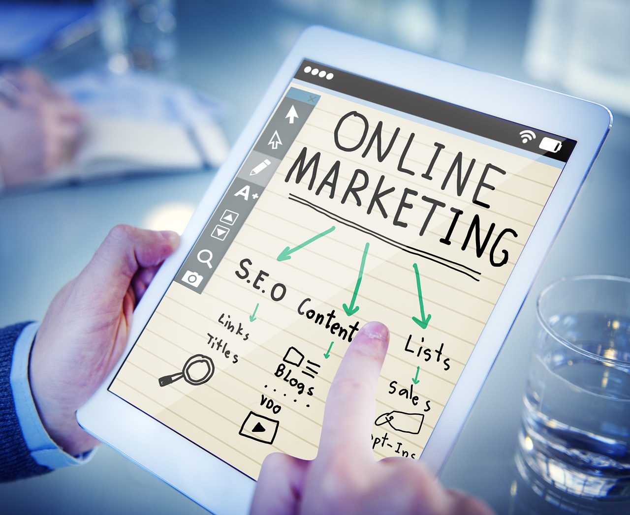 Co obejmuje marketing internetowy?