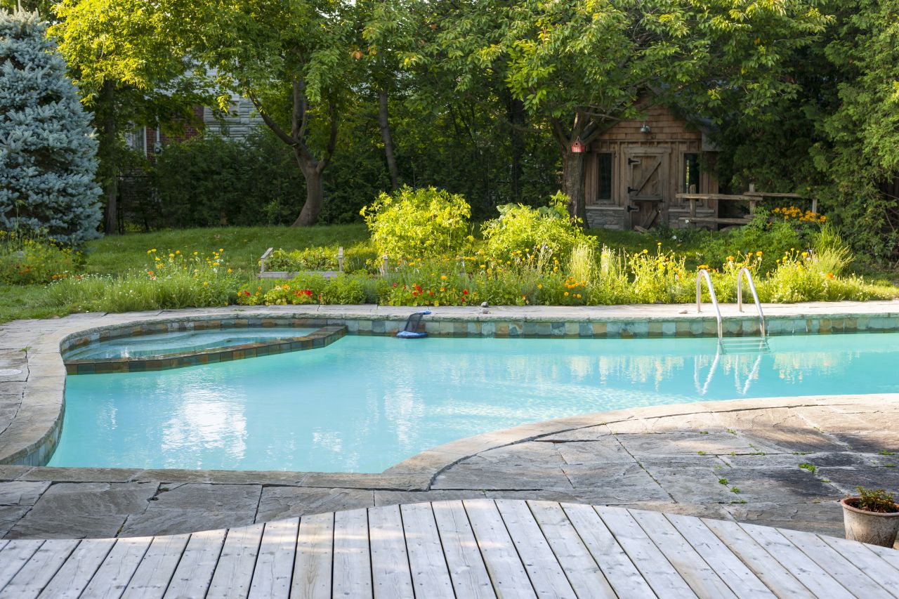 Dlaczego basen w ogrodzie to dobry pomysł?