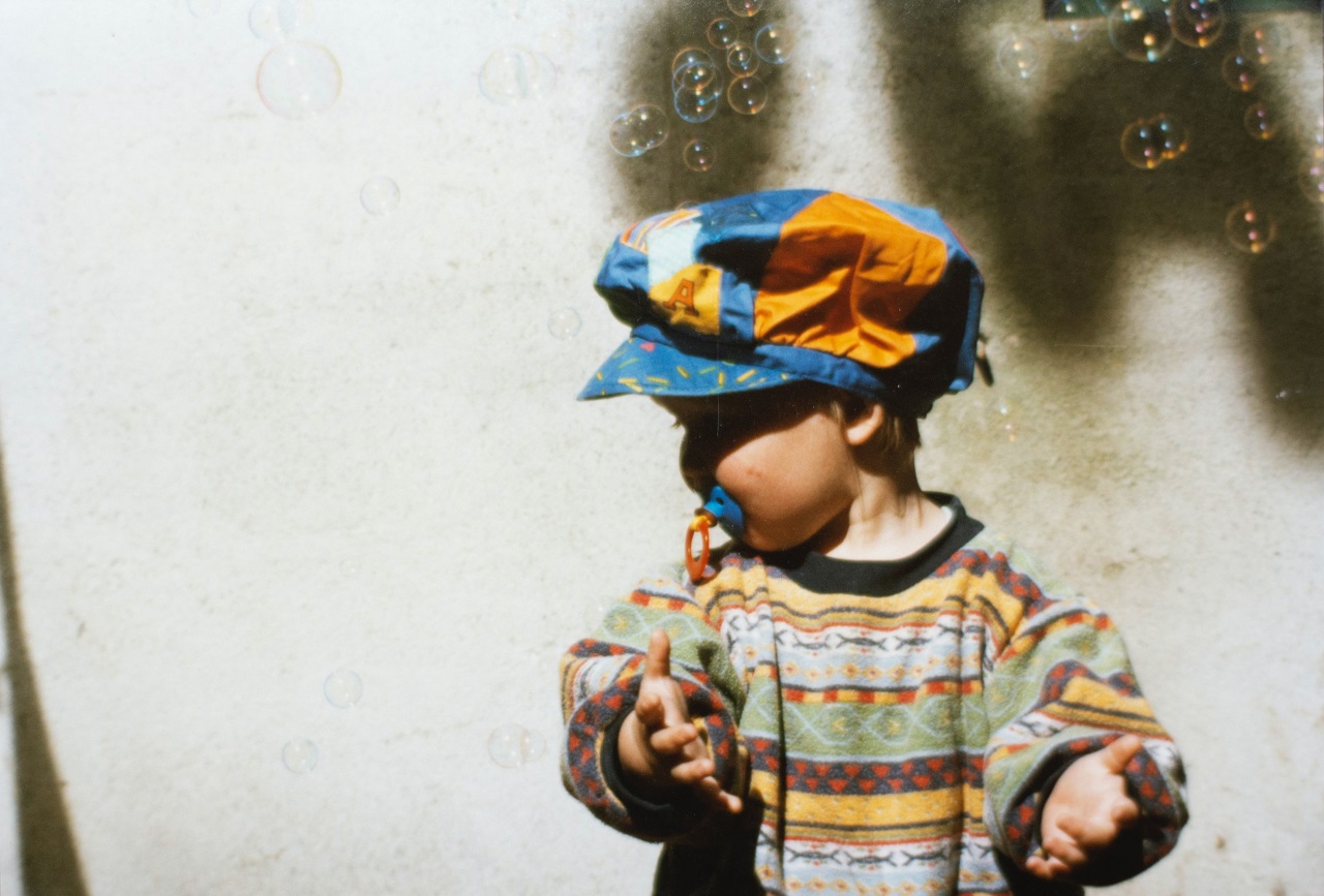 Dziecięca czapka wiosenna – jakie cechy powinna posiadać?